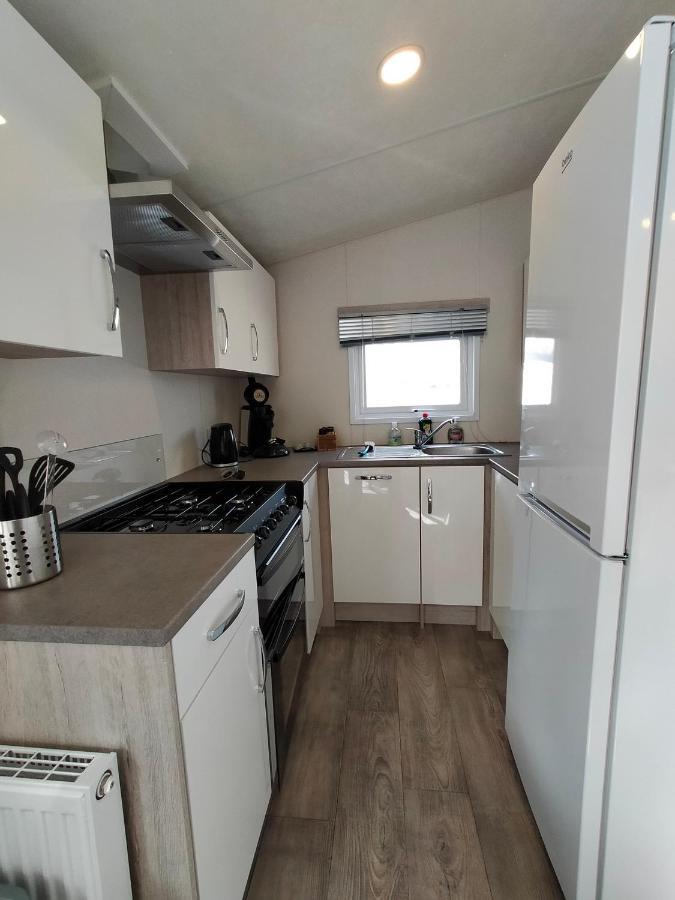 Bj Chalets - De Rug 1 - Vakantiepark Lauwersoog - Luxe Chalet Met Vaatwasser! Vroege Incheck! Eksteriør bilde