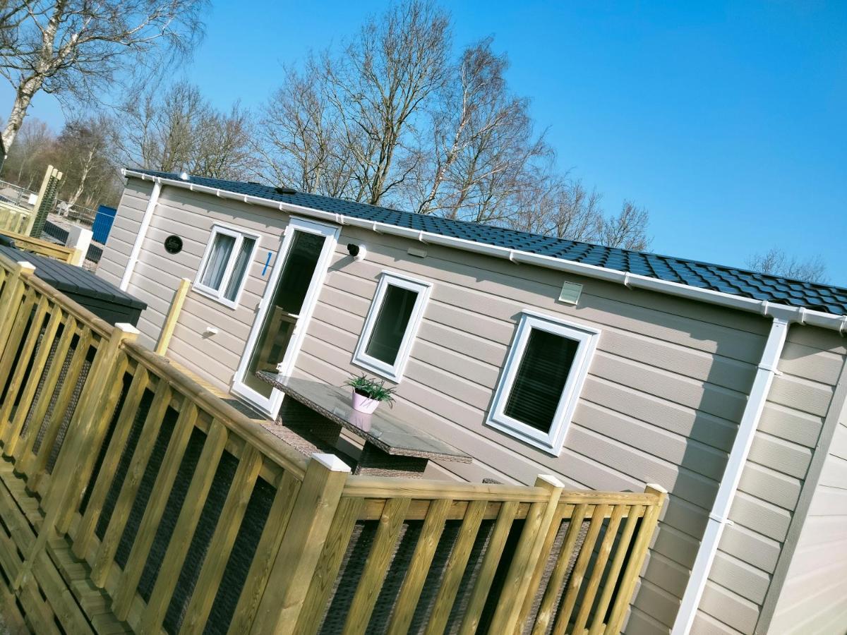 Bj Chalets - De Rug 1 - Vakantiepark Lauwersoog - Luxe Chalet Met Vaatwasser! Vroege Incheck! Eksteriør bilde