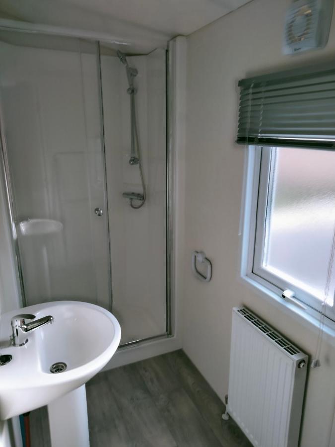 Bj Chalets - De Rug 1 - Vakantiepark Lauwersoog - Luxe Chalet Met Vaatwasser! Vroege Incheck! Eksteriør bilde