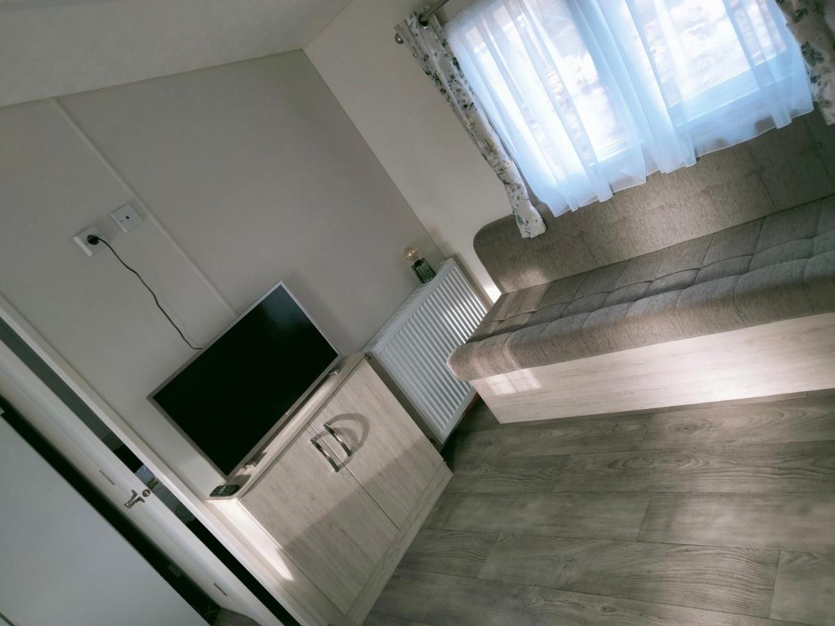Bj Chalets - De Rug 1 - Vakantiepark Lauwersoog - Luxe Chalet Met Vaatwasser! Vroege Incheck! Eksteriør bilde