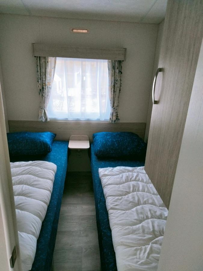 Bj Chalets - De Rug 1 - Vakantiepark Lauwersoog - Luxe Chalet Met Vaatwasser! Vroege Incheck! Eksteriør bilde